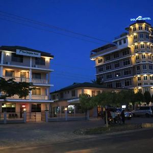 Dolphin Hotel